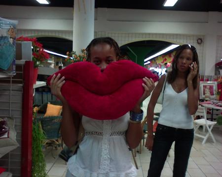 kiss